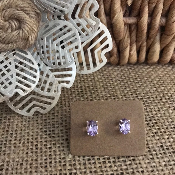 The Metal Daisy Jewelry - Oval Amethyst Stud Earrings 1.3 ct total